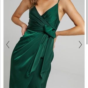 Showpo How Will I know emerald dress BRAND NEW!